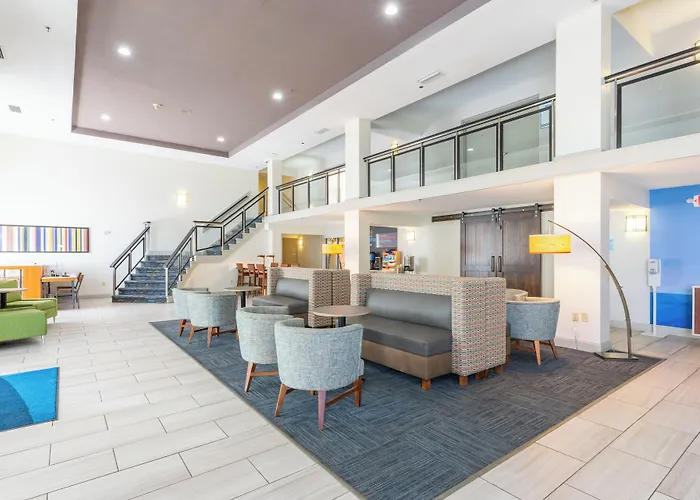 Holiday Inn Express Hotel & Suites Bradenton West By Ihg
